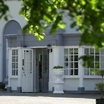 מלון Manor 3*