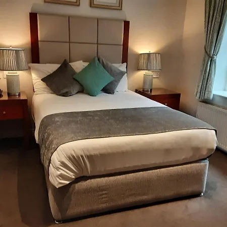 Manor Hotel 3*