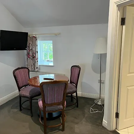 Manor Hotel 3*