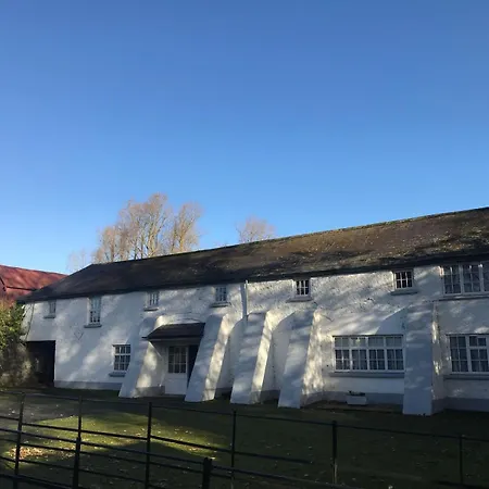 Manor Hotel 3*