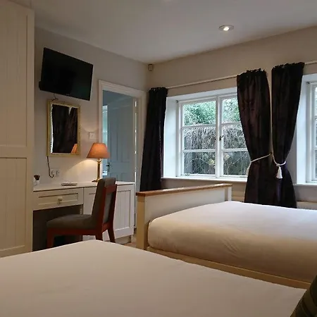 Manor فندق ليكسْليب